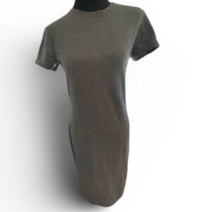 Socialite | Grey | Crewneck| Side Slit | T-Shirt MIDI | Size Medium| NWOT